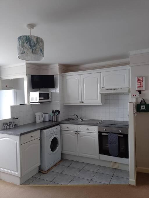 Seaside With Pool In Paignton, Torbay Apartment